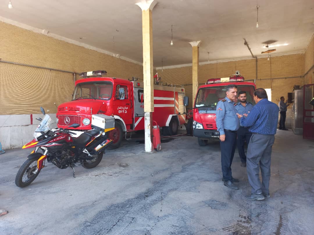 تجلیل از کارکنانآتش نشانی گچساران به مناسبت روز آتش نشان تجلیل از کارکنانآتش نشانی گچساران به مناسبت روز آتش نشان