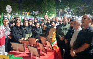 فرماندار و امام جمعه گچساران وفرمانده ناحیه سپاه از نمایشگاه «میدان هنر» بازدید کردند