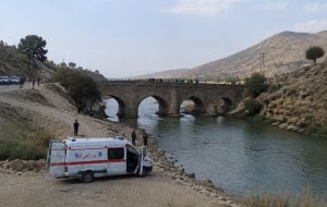 غرقشدگی یک زائر ۱۶ ساله اربعین حسینی در پل بریم؛ مصدوم به بیمارستان شهدای باشت منتقل شد غرقشدگی یک زائر ۱۶ ساله اربعین حسینی در پل بریم؛ مصدوم به بیمارستان شهدای باشت منتقل شد